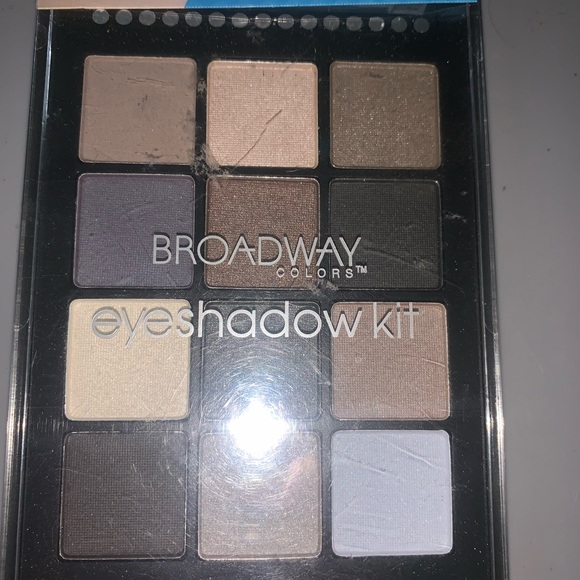 BROADWAY COLORS Athena Eyeshadow Kit - Neutral Shades  o us 12ct eye applicators - Picture 2 of 4